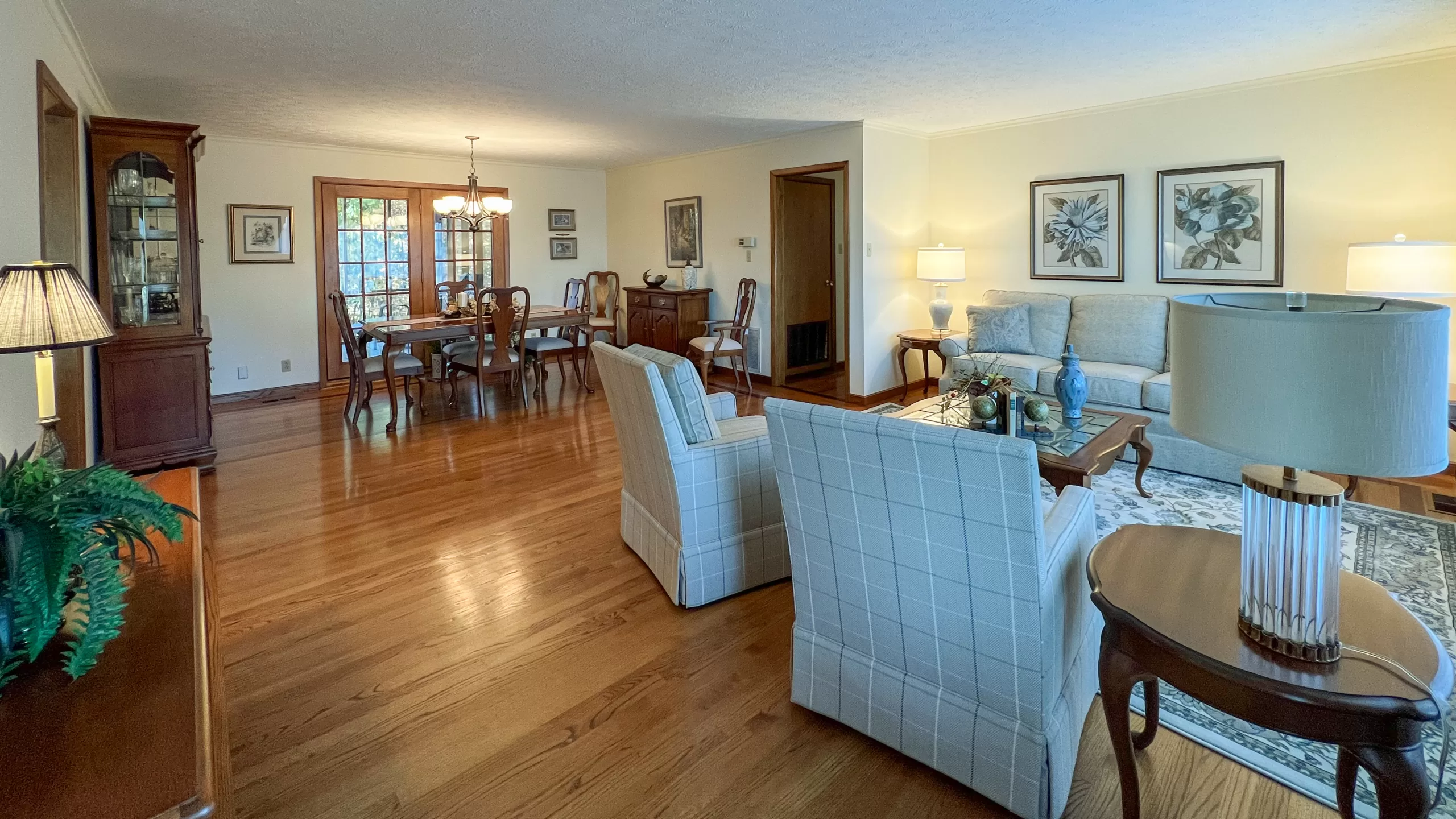 Laurel Oak Living Room